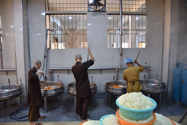 The 5th Day of Huong Phap Branch 's Teenage Retreat, Cu Chi