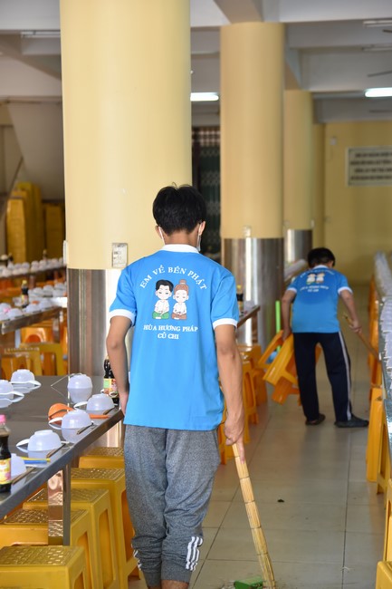 The 5th Day of Huong Phap Branch 's Teenage Retreat, Cu Chi