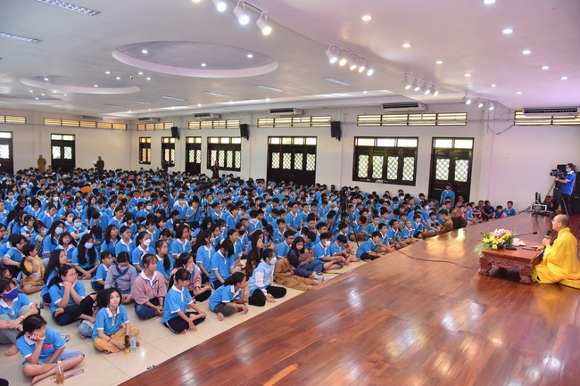 The 5th Day of Huong Phap Branch 's Teenage Retreat, Cu Chi