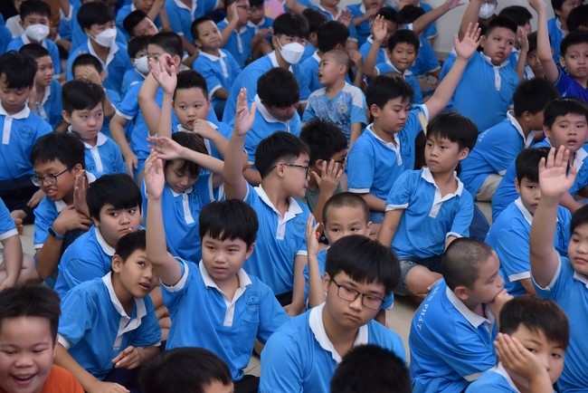 The 5th Day of Huong Phap Branch 's Teenage Retreat, Cu Chi