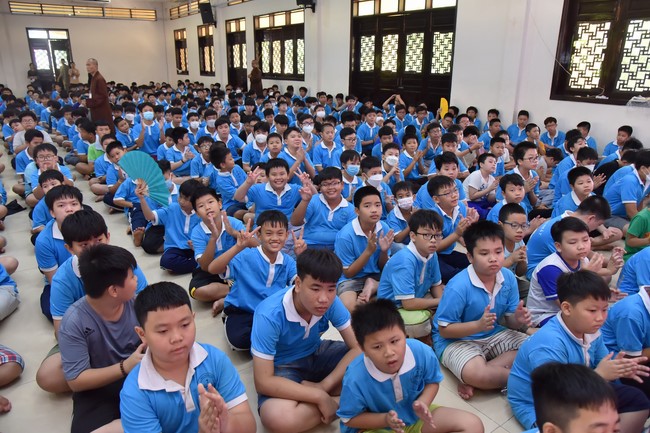 The 5th Day of Huong Phap Branch 's Teenage Retreat, Cu Chi