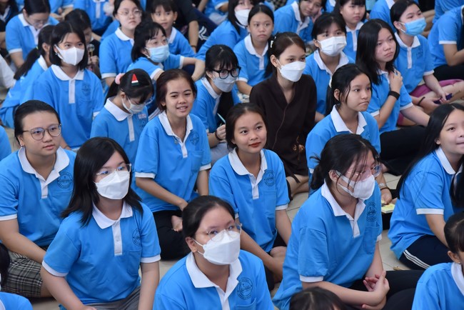 The 5th Day of Huong Phap Branch 's Teenage Retreat, Cu Chi