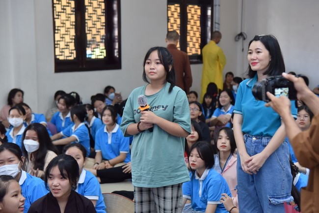 The 5th Day of Huong Phap Branch 's Teenage Retreat, Cu Chi