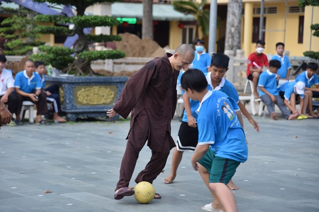The 5th Day of Huong Phap Branch 's Teenage Retreat, Cu Chi