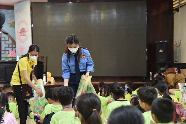 The 33rd Kid Playground