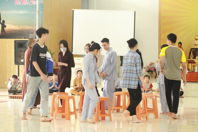 One-day Summer Retreat at Can Mon Pagoda