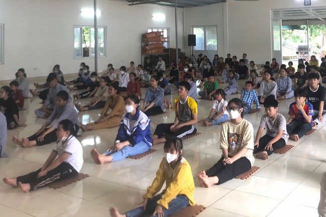 One-day Summer Retreat at Can Mon Pagoda