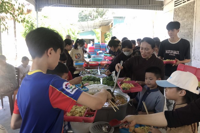 One-day Summer Retreat at Can Mon Pagoda