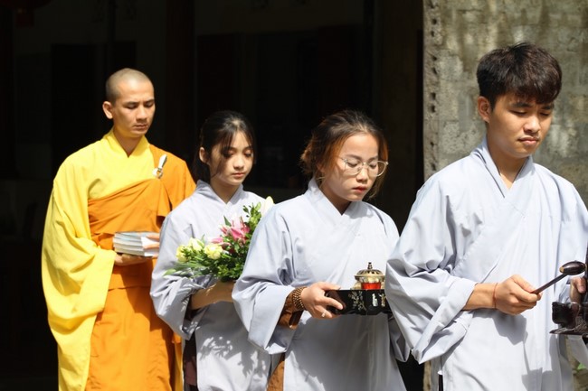 One-day Summer Retreat at Can Mon Pagoda