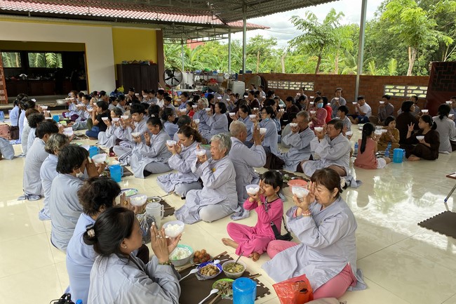 Khóa tu một ngày chùa Suối Pháp