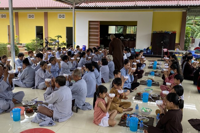 Khóa tu một ngày chùa Suối Pháp