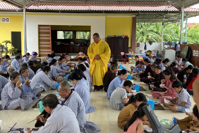 Khóa tu một ngày chùa Suối Pháp