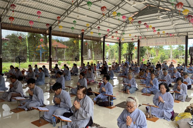 Khóa tu một ngày chùa Suối Pháp