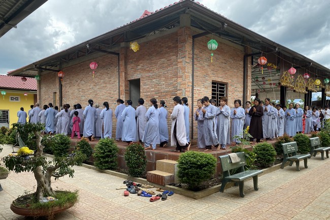 Khóa tu một ngày chùa Suối Pháp