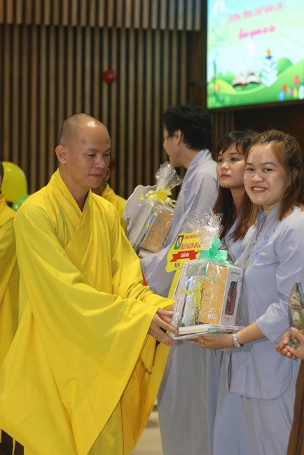 Lễ tổng kết chương trình chép kinh “Suối Nguồn An Lạc”