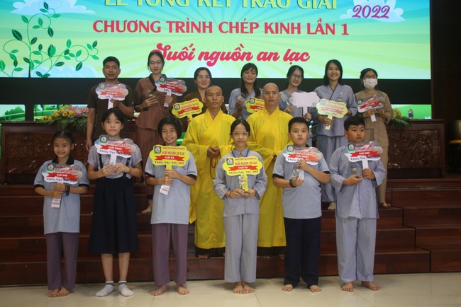 Lễ tổng kết chương trình chép kinh “Suối Nguồn An Lạc”