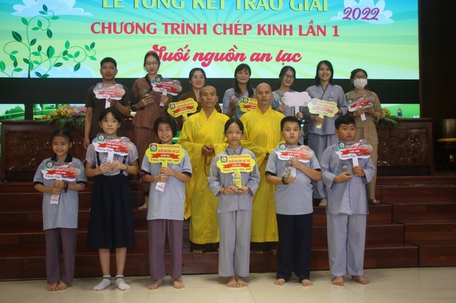 Lễ tổng kết chương trình chép kinh “Suối Nguồn An Lạc”