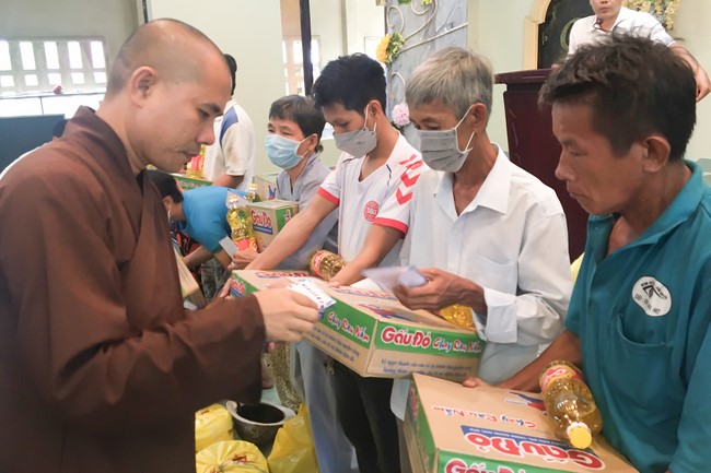 Charity trip in Can Tho