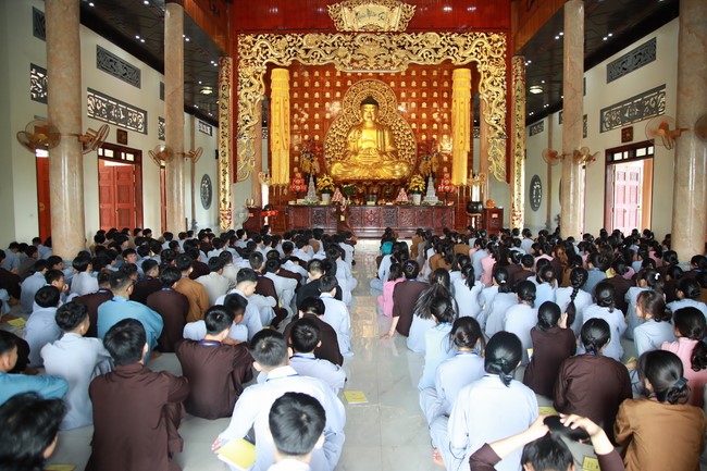 Entering the summer retreat 2022 at Co Am Pagoda