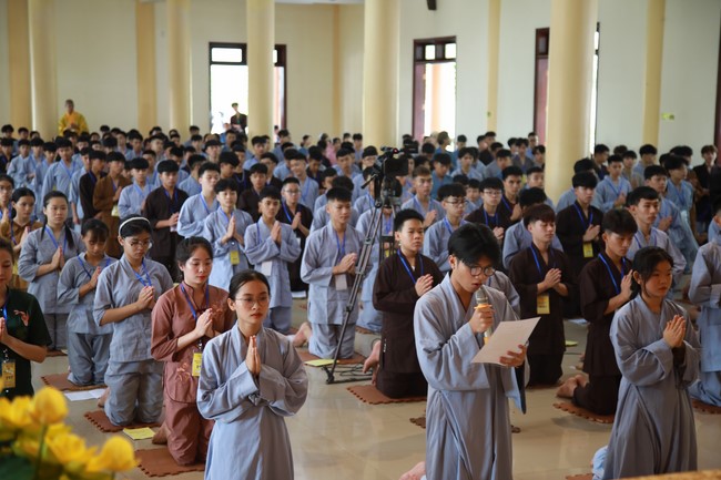 Opening summer retreat 2022 at Co Am Pagoda