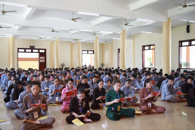 Opening summer retreat 2022 at Co Am Pagoda