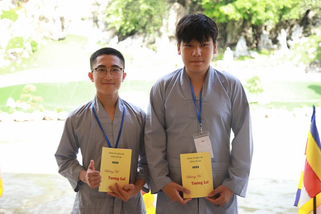 Opening summer retreat 2022 at Co Am Pagoda