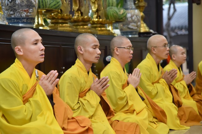 Prostrating five hundred names Bodhisattva Avalokitesvara