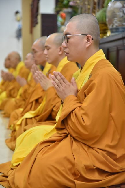 Prostrating five hundred names Bodhisattva Avalokitesvara