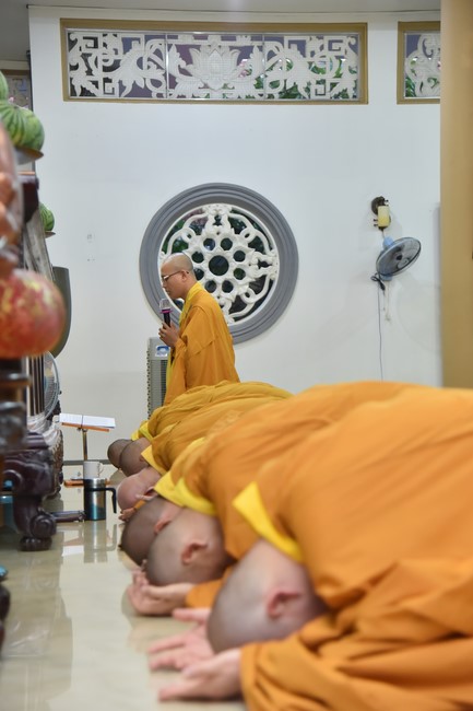 Prostrating five hundred names Bodhisattva Avalokitesvara