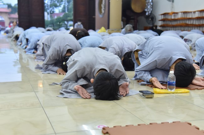 Prostrating five hundred names Bodhisattva Avalokitesvara