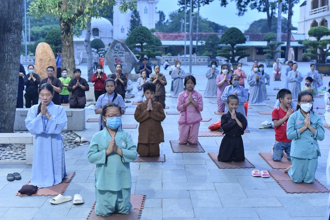 Prostrating five hundred names Bodhisattva Avalokitesvara