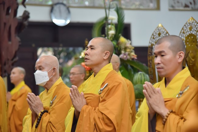 Prostrating five hundred names Bodhisattva Avalokitesvara