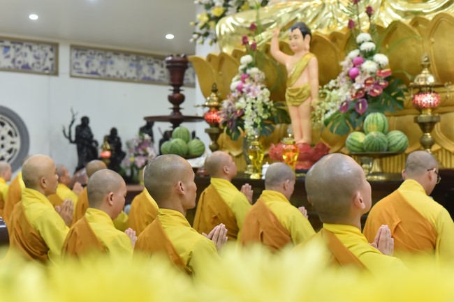 Prostrating five hundred names Bodhisattva Avalokitesvara