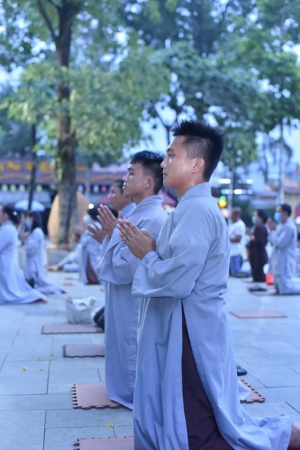 Prostrating five hundred names Bodhisattva Avalokitesvara