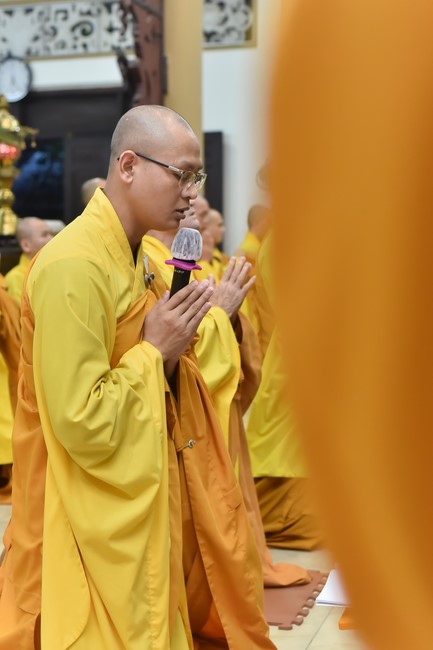 Prostrating five hundred names Bodhisattva Avalokitesvara