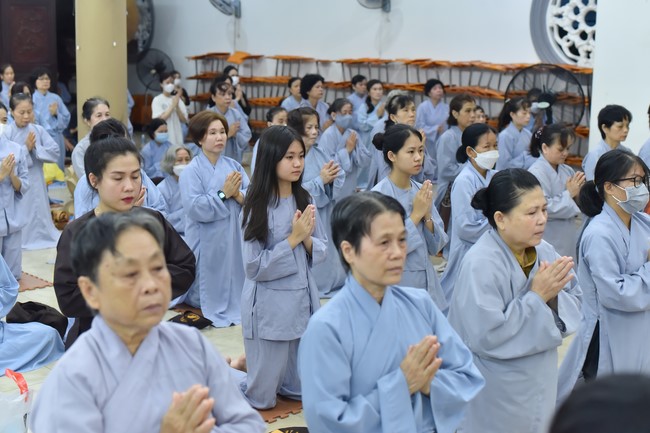 Prostrating five hundred names Bodhisattva Avalokitesvara