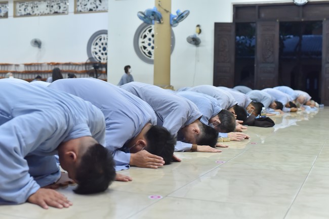 Prostrating five hundred names Bodhisattva Avalokitesvara