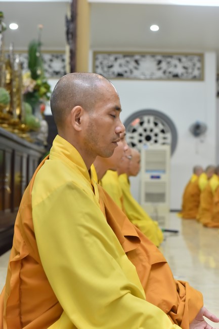 Prostrating five hundred names Bodhisattva Avalokitesvara