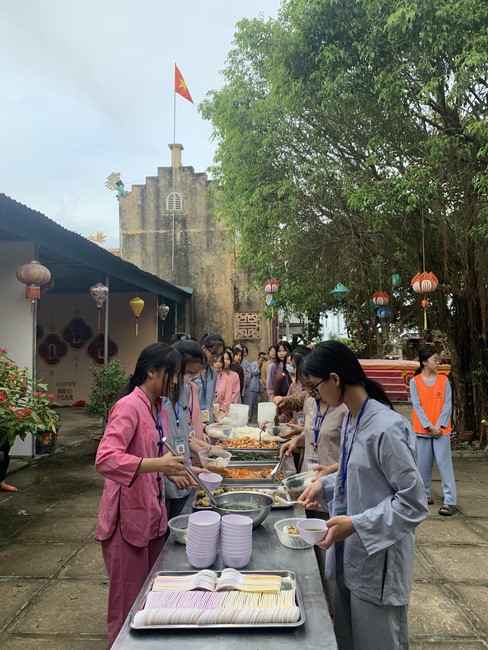 Entering the 2022 Summer Retreat at Dong Cao Pagoda in Thanh Hoa