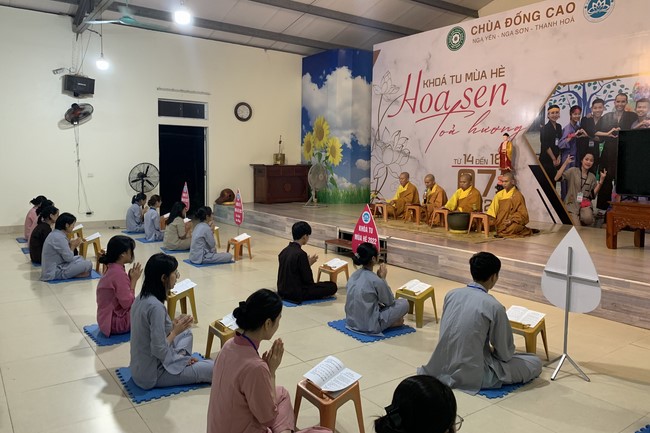Entering the 2022 Summer Retreat at Dong Cao Pagoda in Thanh Hoa