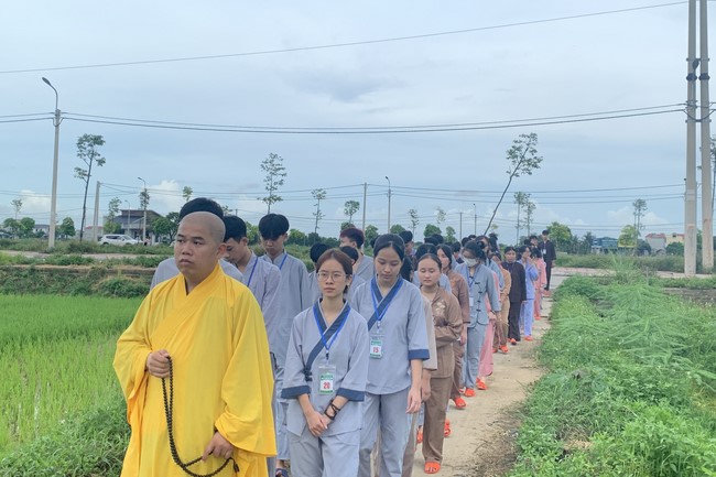 Entering the 2022 Summer Retreat at Dong Cao Pagoda in Thanh Hoa