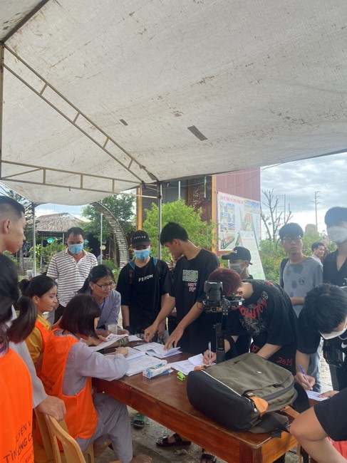 Entering the 2022 Summer Retreat at Dong Cao Pagoda in Thanh Hoa