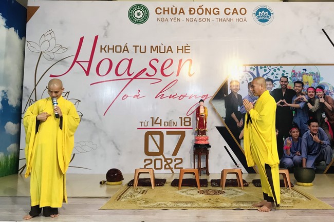 Entering the 2022 Summer Retreat at Dong Cao Pagoda in Thanh Hoa