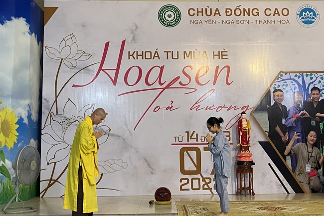 Entering the 2022 Summer Retreat at Dong Cao Pagoda in Thanh Hoa