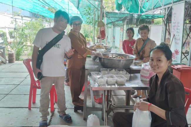 One day Retreat of Cambodia Hoang Phap Pagoda