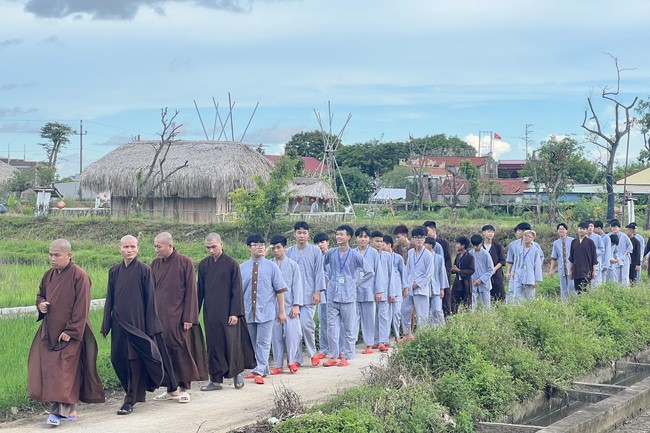 The 2nd day of Summer Retreat 2022 at Dong Cao Pagoda