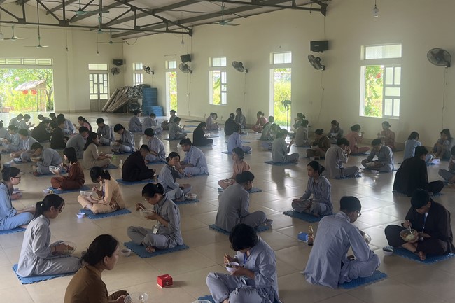 The 2nd day of Summer Retreat 2022 at Dong Cao Pagoda