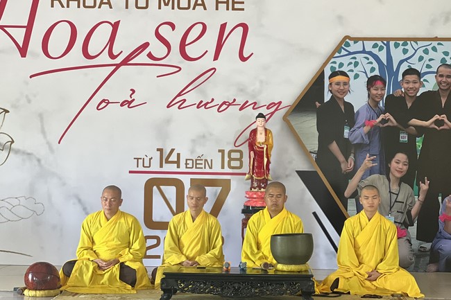 The 2nd day of Summer Retreat 2022 at Dong Cao Pagoda