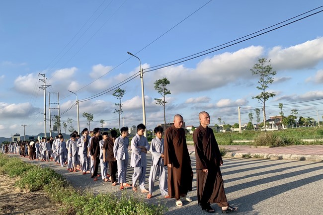 The 4th day of Summer Retreat 2022 at Dong Cao Pagoda