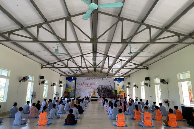 The 4th day of Summer Retreat 2022 at Dong Cao Pagoda